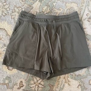 Lululemon Dance Studio High-Rise Short 3.5" Green